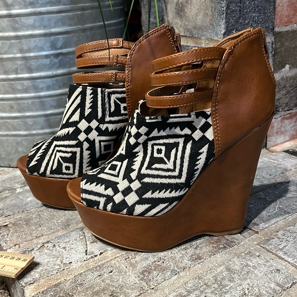 Peep Toe Wedge